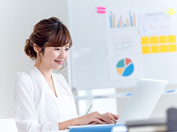 大手で資格を活かす【貿易事務】給与UPあり*残業ほぼなし