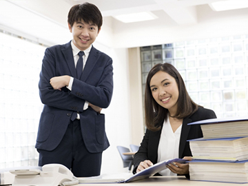 大手外資系企業内で生産管理事務／日常会話程度の英語使用あり／長期
