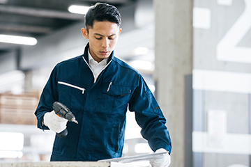 【土日祝休み×3交替】自動車部品の加工・製造スタッフ募集！