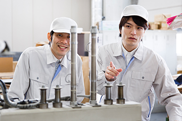 工場でのかんたん作業！長期！週払い制度あり！