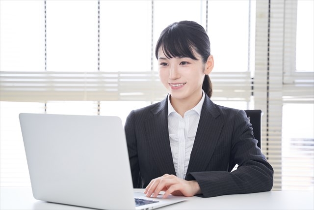 【7月~開始】アットホームな会計事務所で《税務補助》のオシゴト!時給1700円~◎駅から5分で通勤ラクチン!週4日、1日6時間勤務の相談も可能!【WEB登録面談実施中】