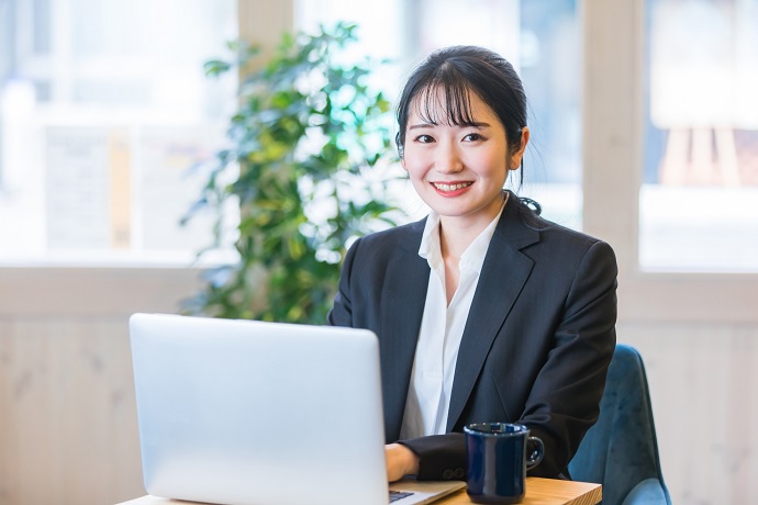 【即日～長期】高時給1900円↑実働7.5時間＊上場企業で働くチャンス◎未経験業務にもどんどんチャレンジできる環境！電機事業及び投資事業≪経理総務≫【WEB登録面談実施中】