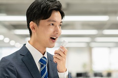 トラックドライバーの健康チェック業務