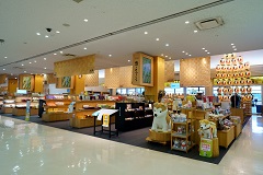 福岡空港国内線ターミナル　お土産の販売業務