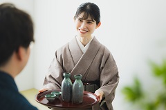 朝・夕勤務　旅館での食事配膳