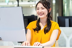平日のみ　求人広告掲載処理の事務業務