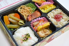 お弁当チェーン店　調理・接客業務
