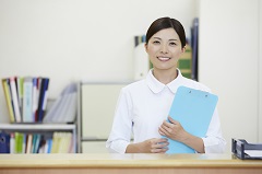 銀座　美容クリニックでの受付事務