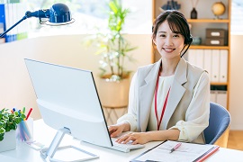 対面や電話での入出庫乗務員さんの受付対応業務