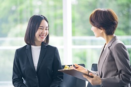 短期　イベントブースでの無料コンテンツの案内業務
