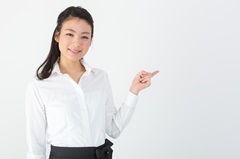 百貨店内お菓子売り場の販売接客業務