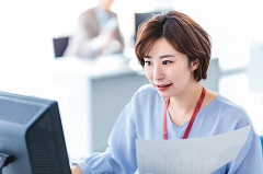 自動車製造メーカー　事務