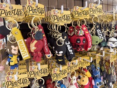 ワクワクがいっぱい！国際通りのお土産ショップのお仕事