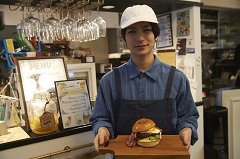 キャンプコートニー　バーガー屋さん店舗スタッフ