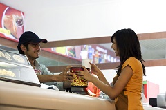 キャンプキンザー　タコス店販売スタッフ