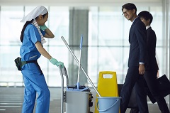 羽田空港内　ラウンジ清掃業務