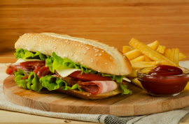 普天間基地　サンドウィッチ屋さん販売スタッフ