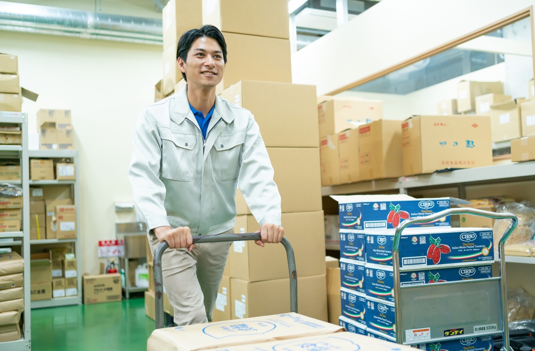 鳥栖　牛さんの飼料製造