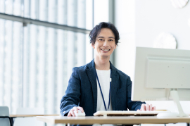 夜勤　通関書類へのデータ入力