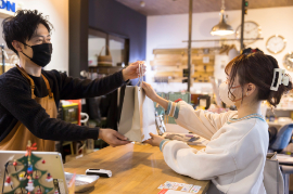 キャンプコートニー　雑貨販売スタッフ