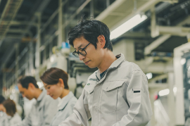 ＼コツコツと樹脂製品の組み立て／大手産業機械メーカーでのお仕事