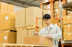 物流企業　梱包作業スタッフ