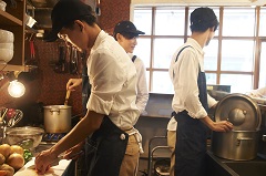 キャンプハンセン(金武町)　レストラン調理スタッフ