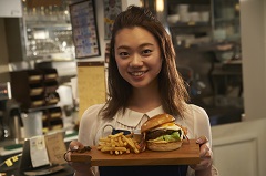 キャンプシュワブ　バーガー屋さん販売スタッフ【調理・販売・清掃等】