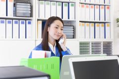 対面や電話での入出庫乗務員さんの受付対応業務