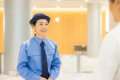 新宿支社　新規オープンの商業施設の警備業務