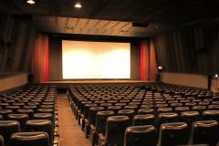 【キャンプキンザー】映画館でのチケット販売スタッフ!