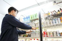【短期】米軍基地トリイステーション内コンビニ 商品補充係
