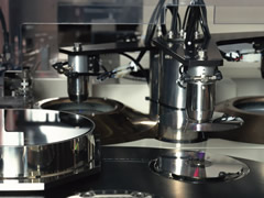 半導体材料の加工・研摩作業