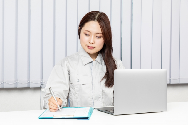 大人気の日勤のお仕事♬/工場事務作業