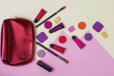 大丸東京　化粧品・コスメの推奨販売　月1日～OK