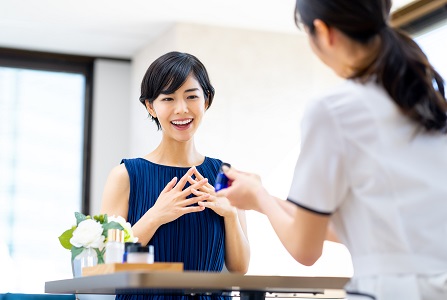 ドンキホーテ渋谷店　中国語・英語対応　ヘアケア推奨販売