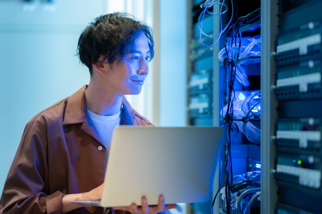 大手自動車メーカーのネットワーク運用・保守／土日祝休／資格取得支援あり