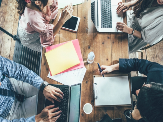 在宅多め！携帯電話会社でデータ収集と資料作成＠溜池山王