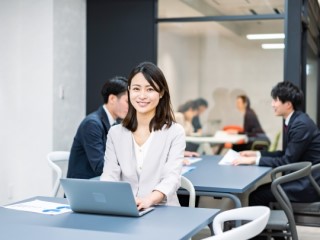 【高時給1900円!】スケジュール管理とメール連絡など