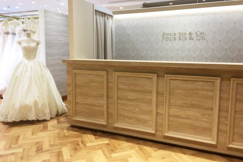ウエディングドレスコーディネーター