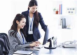 学校での事務補助作業