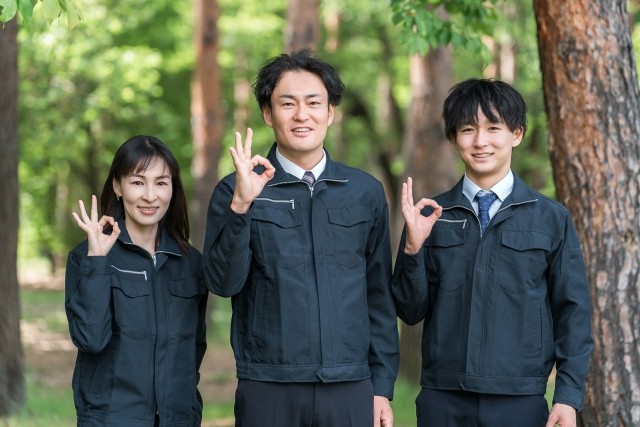 トラック部品の組立