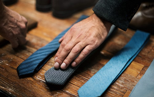 週3日のネクタイ他紳士服飾雑貨販売 