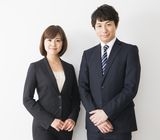 大型ビル車寄せの案内スタッフ