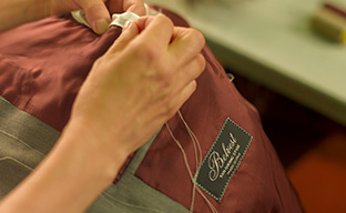 BELVEST（ベルヴェスト）のアパレル販売
