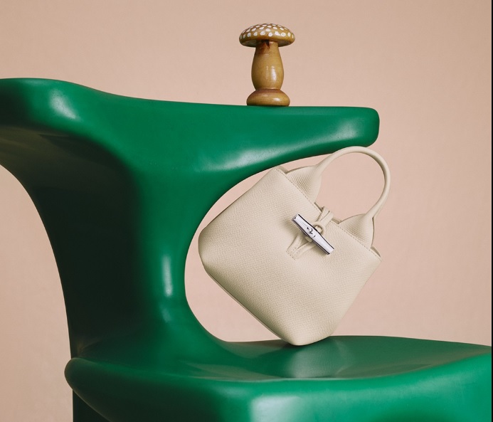 東京駅直結大丸でロンシャン婦人バッグ販売