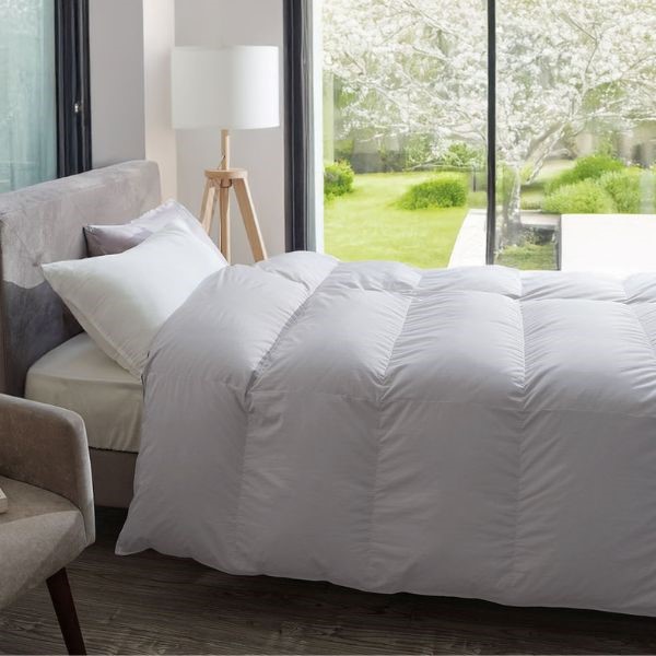 寝具・羽毛布団接客販売スタッフ