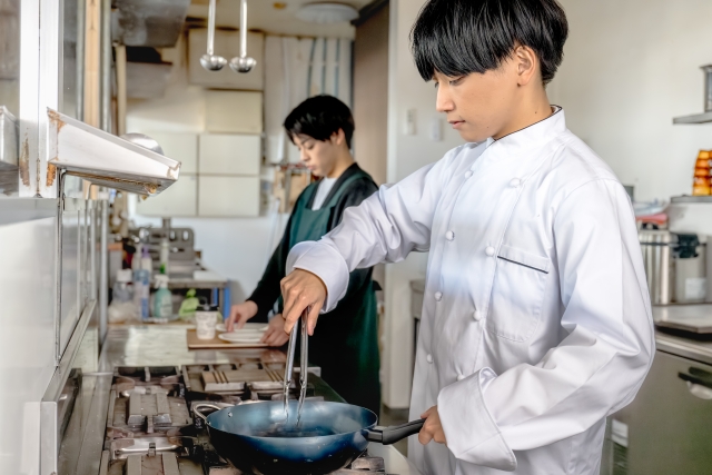 カフェのキッチン・調理スタッフ