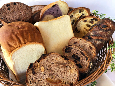 浅野屋のパン接客販売