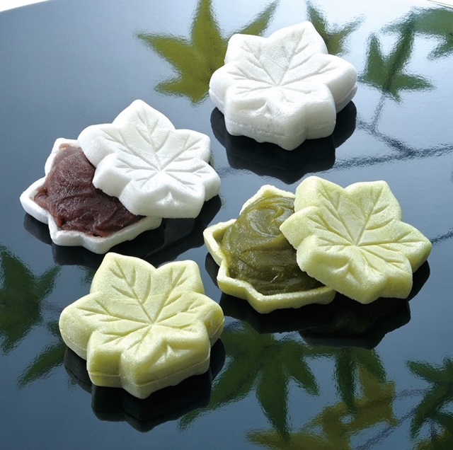 寛永堂の和菓子接客販売
